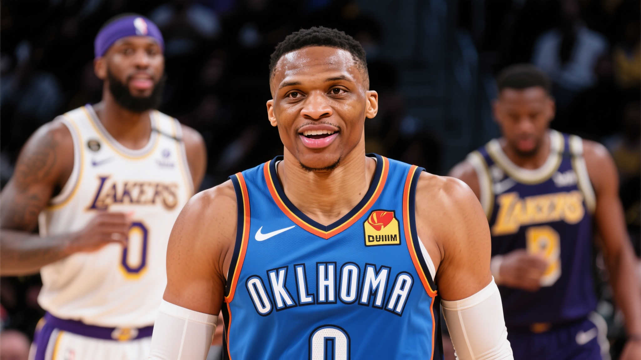 也凸显了成 也凸显了成